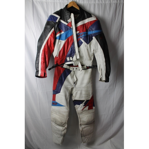 98 - Vintage Racing Leathers Motorcycle set With Glowes