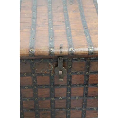 121 - Large Vintage Chest / Trunk on Wooden Wheels, 66 x 95 x 56 cm