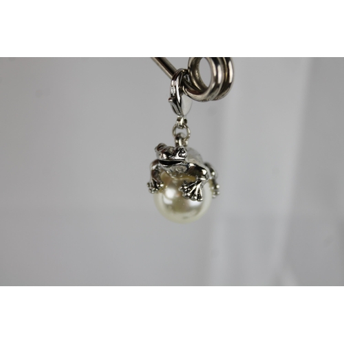 176 - Silver Frog on Pearl Pendant