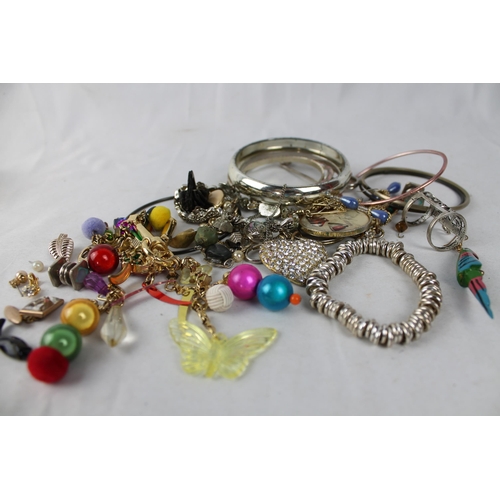 131 - Job Lot of Costume Jewellery