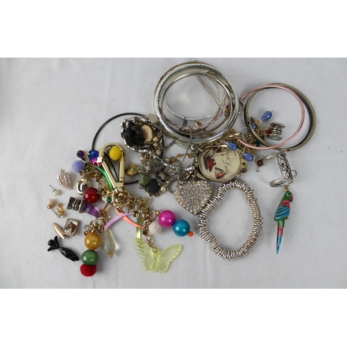 131 - Job Lot of Costume Jewellery