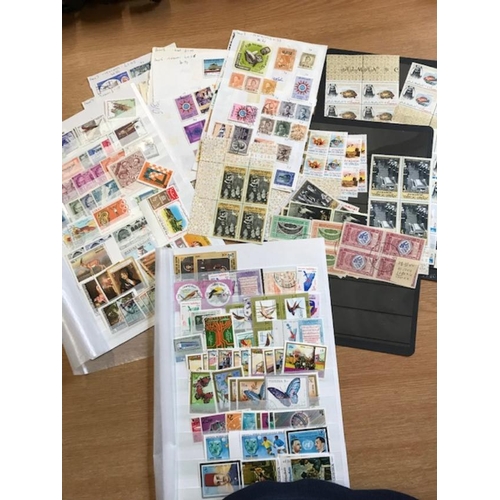 29 - Collections and mixed lots Middle East good range with better noted incl bag of um sets s/cards qty ... 