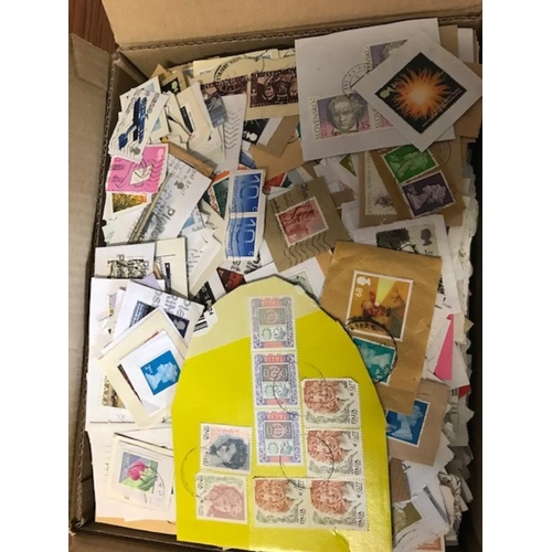 76 - Collections & Mixed lots - GB & World Kilo-ware in 2 boxes.  (1000s)  (2B)