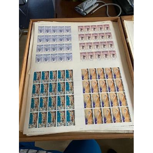 140 - Ajman 1971 Apollo 15 (50) & Famous Men (50) proof sheet (1 item) (B)