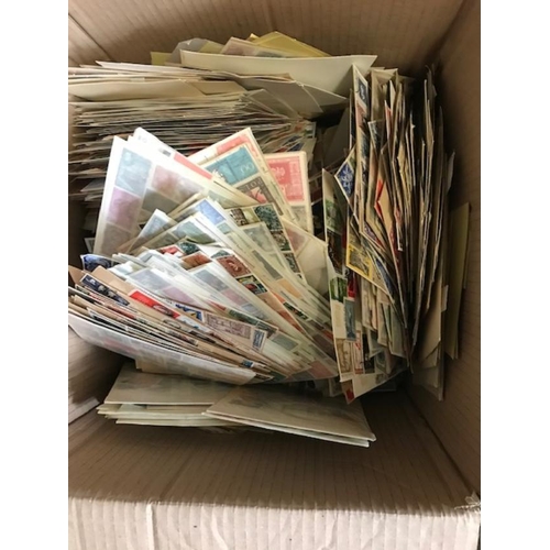 36 - Collections & Mixed Lots - Box of old packets to 1960s.  (1000)  (B).