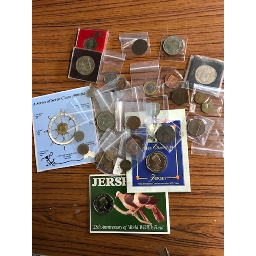 109 - Coins Jersey earlier coins & year sets & £5 coins etc (qty) (B)