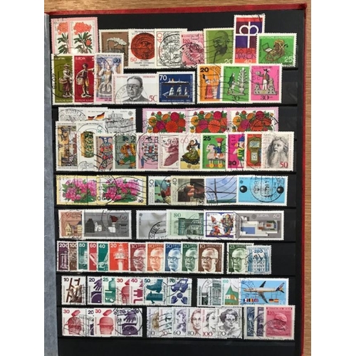 33 - Collections & Mixed Lots - 7 stock-books, useful New Zealand.  (1000s)  (B)