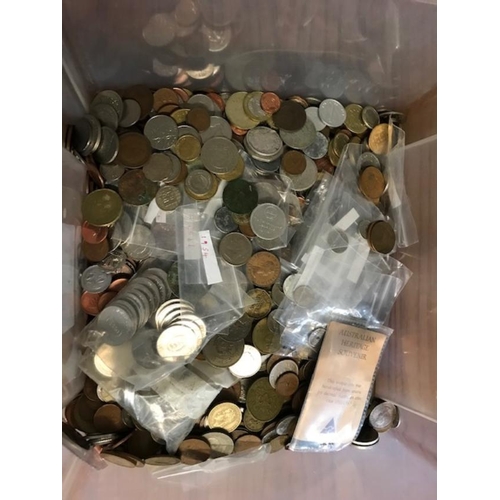 99 - Coins - Tub of mixed coins approx 13kg.  (1000s)  (B)