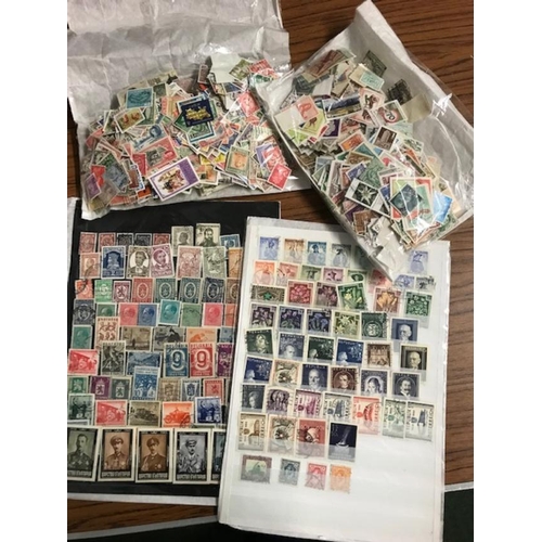 52 - World mix in box also 2019 SG Part 1 catalogue (100s) (B)