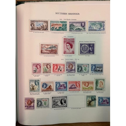 36 - Collection QE PNG, Pakistan, Pitcairn, Rhodesia, Tangier etc m & u (100s) (A)