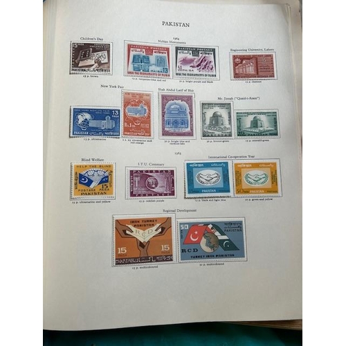 75 - Collections New Age used QE N-R (100s) (A)