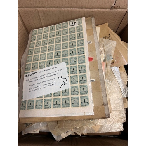 59 - Collections QE mint N-S in New Age (100s) (A)