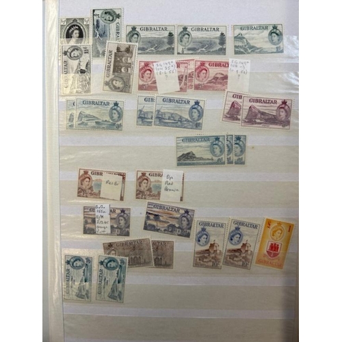 91 - Collections Malta & Gibraltar mainly QE (100s) (A)