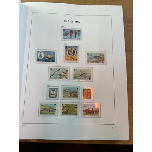 692 - Isle of Man - Davo album u/m to 1990, hinge-less. (dozens) (A)