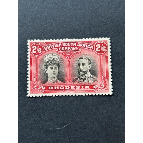 547 - Rhodesia 1910-13 2/6 black & crimson SG 155A mint.  SEE PHOTO. (1) (S)