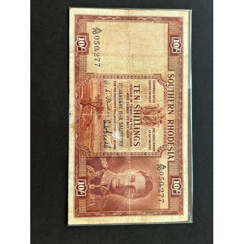 135 - Banknotes - Southern Rhodesia 1948 10/-, some creasing. (1) (S)