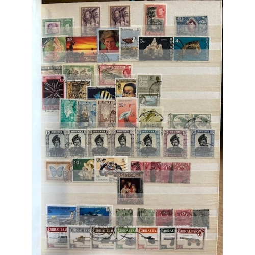 76 - Collections & Mixed Lots - Mostly used Commonwealth in Stock-book, pages all well filled. (A)