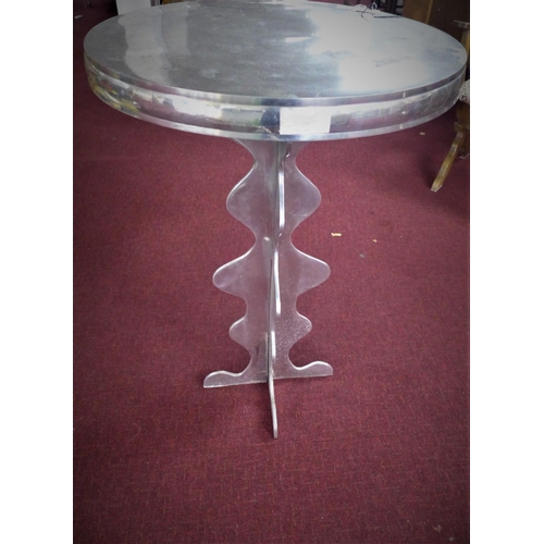 40 - A 20th century metal poseur table, with circular top, H.92cm Diameter 55cm