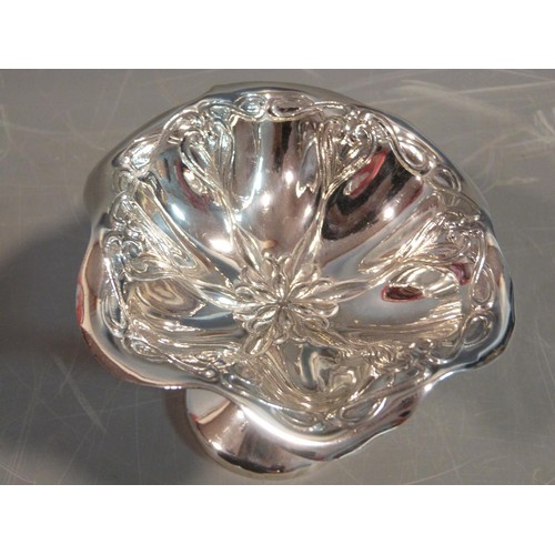 3 - An Edwardian silver pedestal dish with an Art Nouveau style floral and foliate design. Hallmarked: H... 