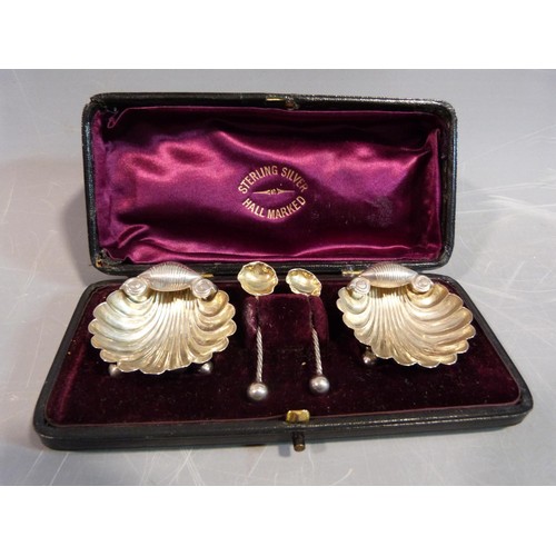 7 - A collection of silver items. Including a pair of George III, 1796, Sugar nips by Thomas Watson in a... 