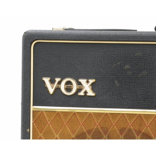 752 - 1963/64 Vox AC30 guitar amplifier, made in England, ser. no. 15050T, with copper top panel, original... 