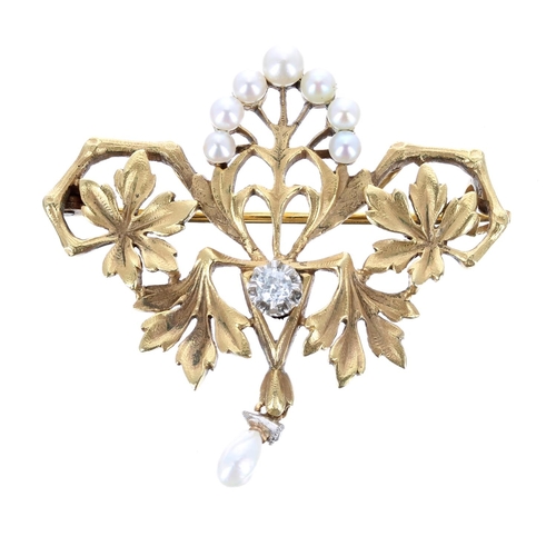 115 - 18k cultured pearl and diamond brooch, 10.2gm, 39mm wide (322)