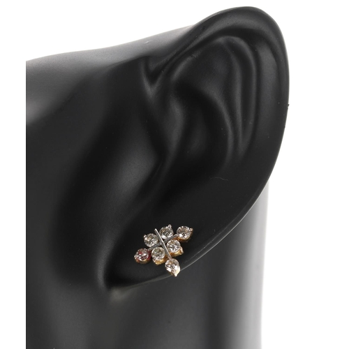 155 - Pair of yellow gold diamond ear studs, with round brilliant-cut diamonds, 1.05ct approx (no backs, o... 