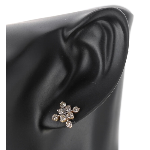 155 - Pair of yellow gold diamond ear studs, with round brilliant-cut diamonds, 1.05ct approx (no backs, o... 