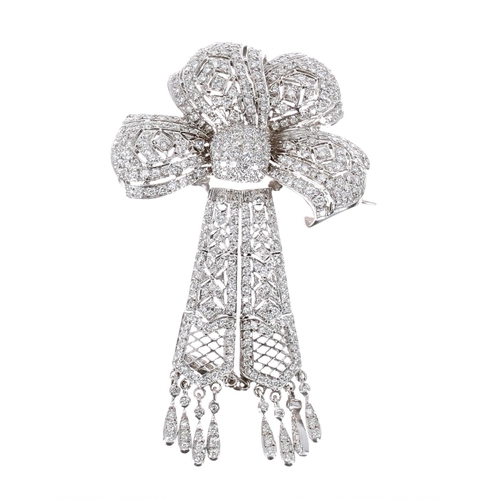 173 - Attractive white metal diamond tassel brooch, 21gm, 68mm x 41mm (41)