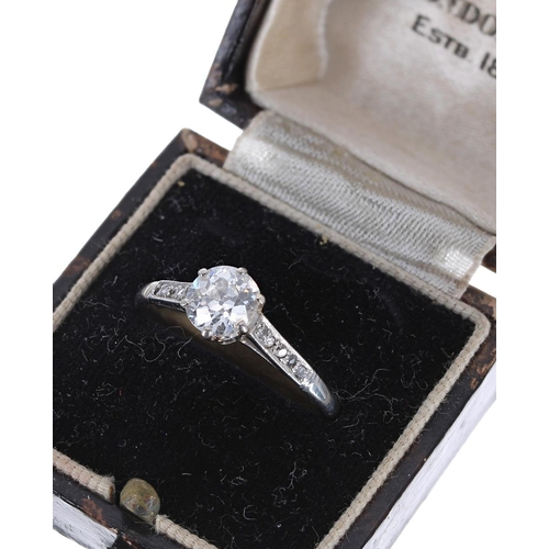 176 - Good platinum solitaire diamond ring with set shoulders, Old-European-cut, 1.10ct approx, clarity SI... 