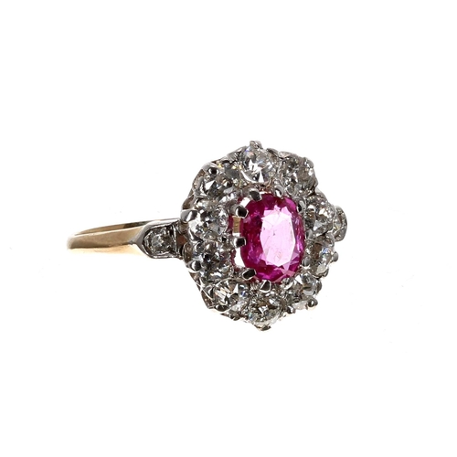 181 - Fine certified Burmese natural corundum pink sapphire and diamond oval cluster ring, cushion-cut  0.... 