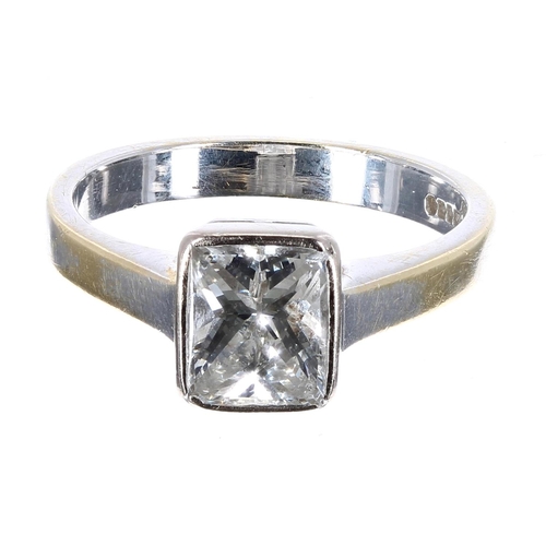 87 - 18ct white and yellow gold princess-cut diamond ring, 1.25ct approx, clarity I1, colour H/I, width 8... 