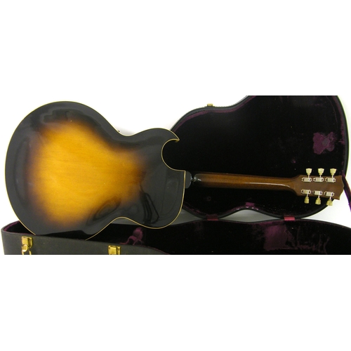 101 - 1953 Gibson ES-175 electric archtop guitar, made in USA, sunburst finish with lacquer checking and o... 