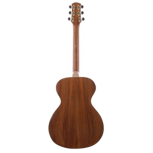 317 - 2020 Kris Richmond small bodied acoustic guitar, made in England; Back and sides: walnut; Top: natur... 