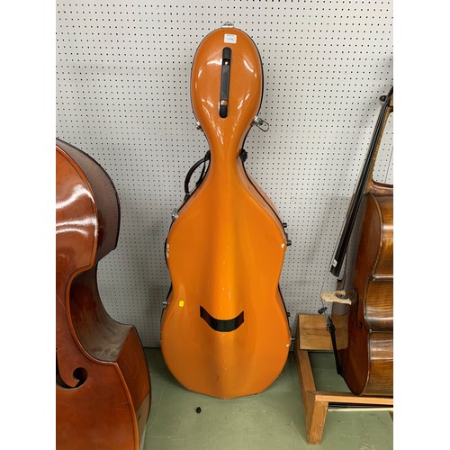 2506 - Good late 19th/early 20th century violoncello, unlabelled, the two piece back of faint medium curl w... 