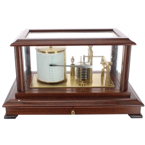 1082 - Contemporary mahogany barograph, the bed plate signed Russell, Norwich, within a glazed case over a ... 