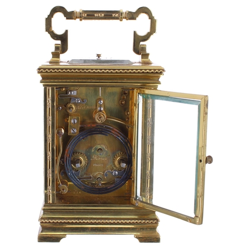 1134 - Good French repeater carriage clock with alarm, the movement stamped France no. 4526 and striking on... 