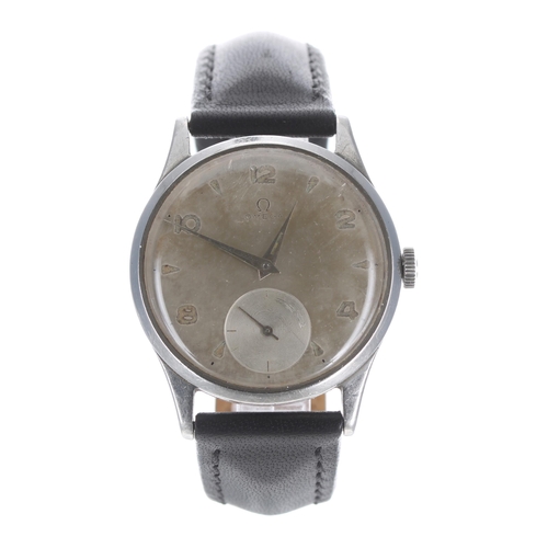 17 - Omega stainless steel gentleman's wristwatch, ref. 6963, serial no. 11455xxx, circa 1947, tarnished ... 