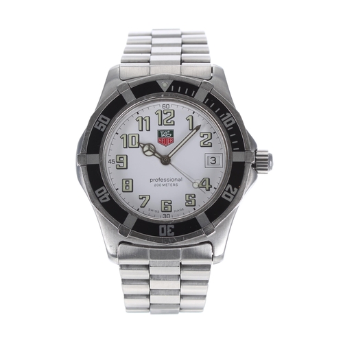 108 - Tag Heuer Professional 2000 Series stainless steel gentleman's wristwatch, ref. WM1111, serial no. U... 