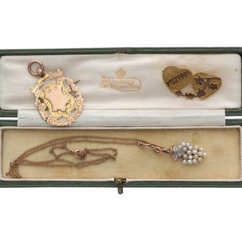 353 - Antique 9ct medallion fob/brooch, 5gm; 'Mizpah' 9ct brooch, 1.8gm; also a gold pearl set vine design... 