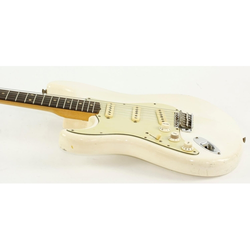 85 - 1962 Fender Stratocaster left-handed electric guitar, made in USA, ser. no. 8xxx0; Body: white refin... 