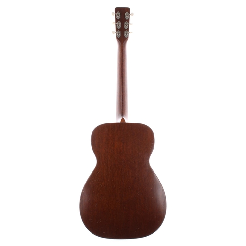 82 - 1961 C.F. Martin 0-15 acoustic guitar, made in USA, ser. no. 1xxxx8; Body: mahogany, light checking,... 