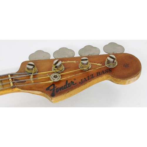 91 - 1974 Fender Jazz Bass guitar, made in USA, ser. no. 6xxxx7; Body: natural finish, relacquered/varnis... 