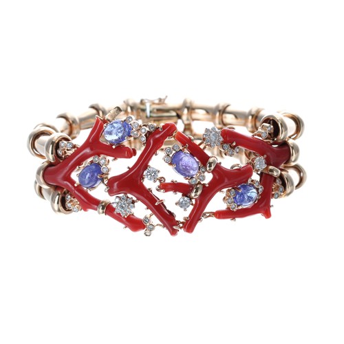 488 - Attractive 18ct rose gold coral, diamond and sapphire set bracelet, the cabouchon sapphires estimate... 