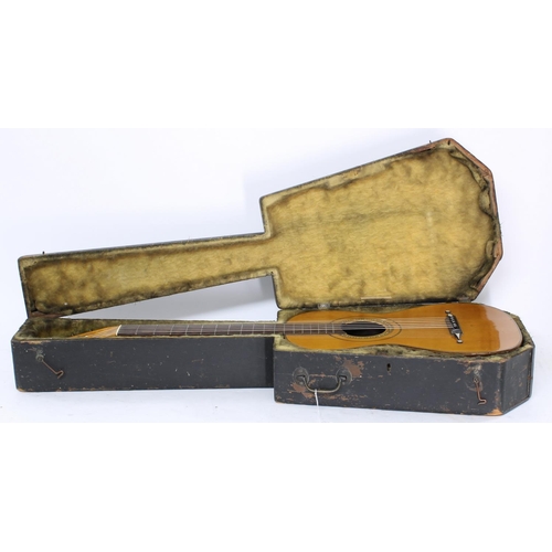 493 - 1832 Louis Panormo guitar, made in England, labelled 'Louis Panormo, The Only Maker of Guitars in th... 