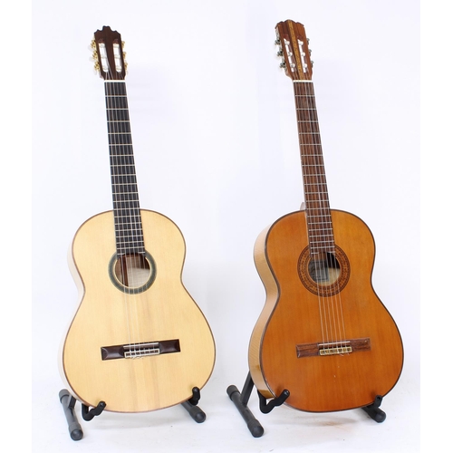 499I - Interesting good quality hand made classical guitar, unlabelled; Back and sides: natural maple; Top:... 