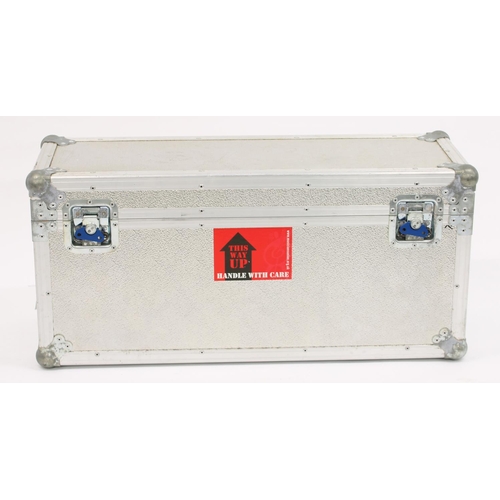 1284 - Good Freestyle Case Company flight case, external dimensions 33