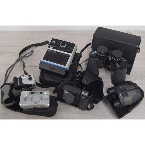 176 - Selection of cameras; Kodak EK6 instant camera, Yashica Autofocus, Fujifilm ZoomDate 125EZ, Fashion ... 