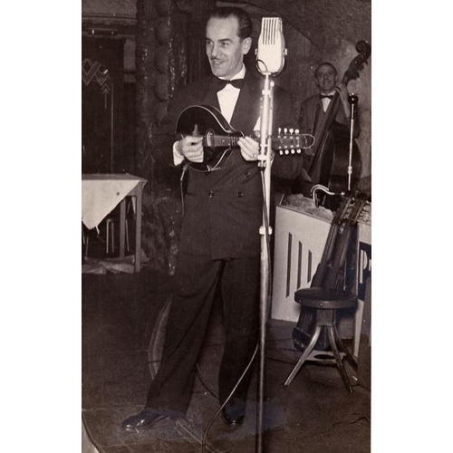 354 - 1930s Double 8 lap guitar, within original hard case*Formerly owned by Peter Fielding, Newcastle's p... 