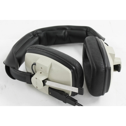 1258 - Beyerdynamic DT100 studio headphones